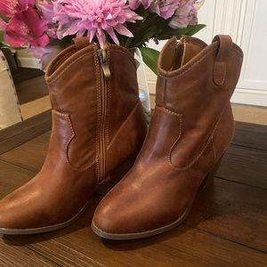 Liliana Ankle Boots - Brown - Western Style